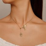 Ezüst női nyaklánc, kolibri, aranyszínű