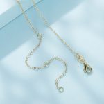 Ezüst női nyaklánc kristályos szívmedállal, aranyszínű