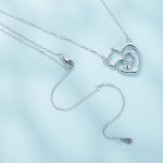 Ezüst női nyaklánc, macska szívvel