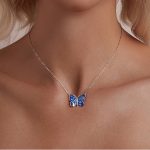 Ezüst női nyaklánc, kék pillangó