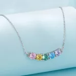 Ezüst nyaklánc színes kristályokkal