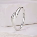 Ezüstgyűrű nyílformával