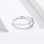 Ezüstgyűrű kristállyal, 8-as méret