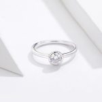 Ezüstgyűrű kristállyal, 6-os méret