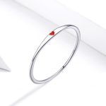 Ezüst eljegyzési gyűrű piros szívvel, 8-as méret