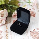 Čierna, plastová šperkovnica